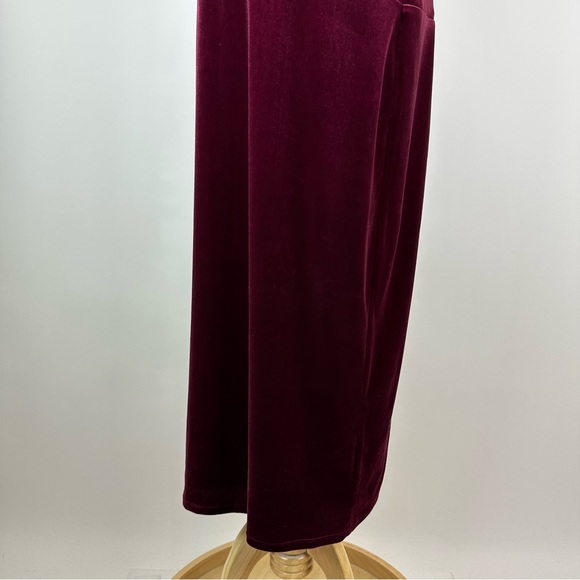 BCBGMAXAZRIA Burgundy Maren Velvet Dress Size Large - Picture 5 of 11